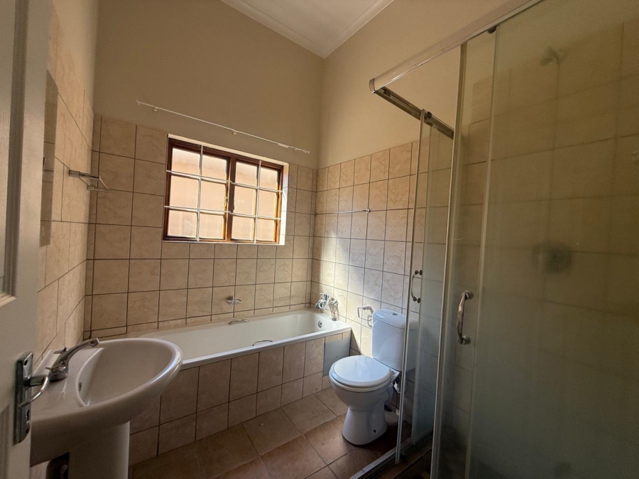 3 Bedroom Property for Sale in Waterval East North West